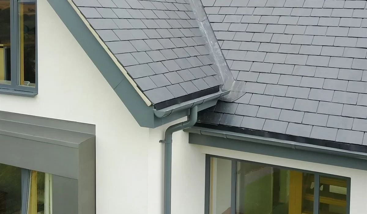 Roofers in Hayes